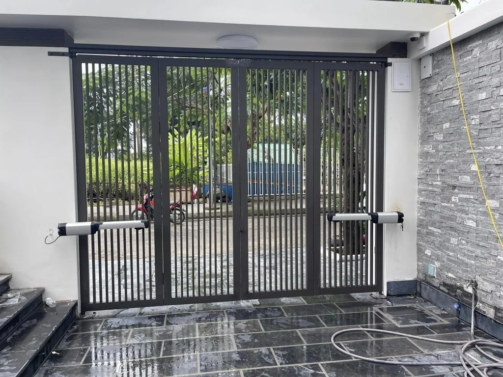 Bảo dưỡng và vệ sinh định kỳ cổng tự động
