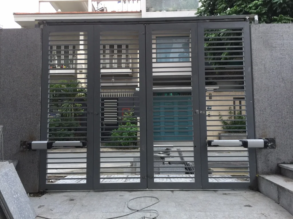 Cổng tự động không dừng lại khi gặp vật cản