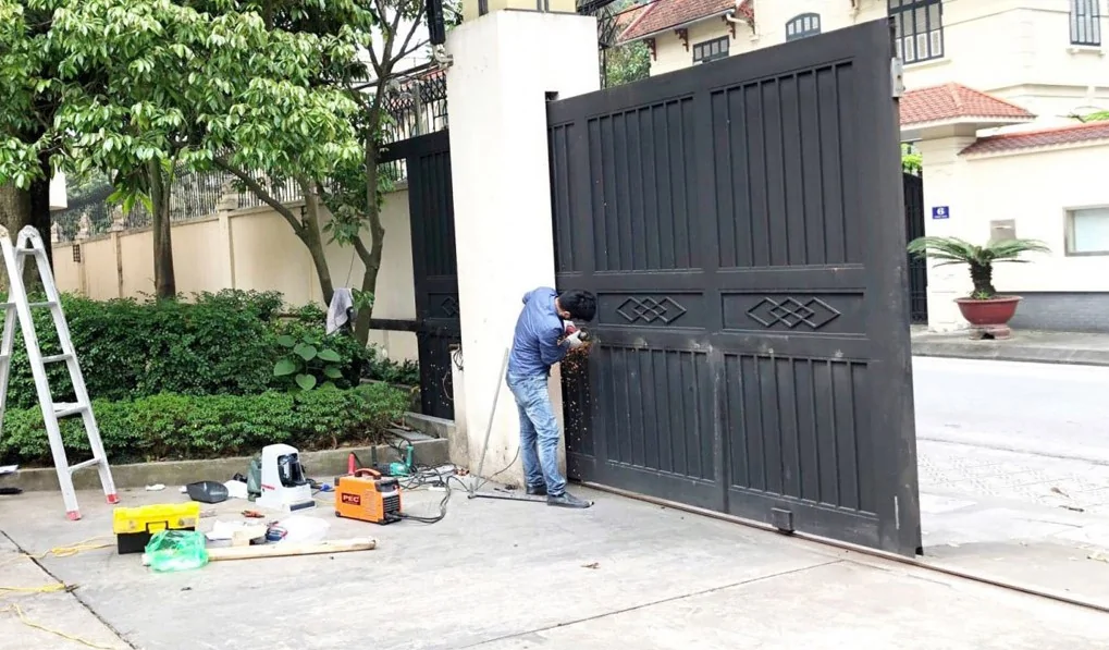 Chuẩn bị các dụng cụ bảo vệ cá nhân khi sửa chữa