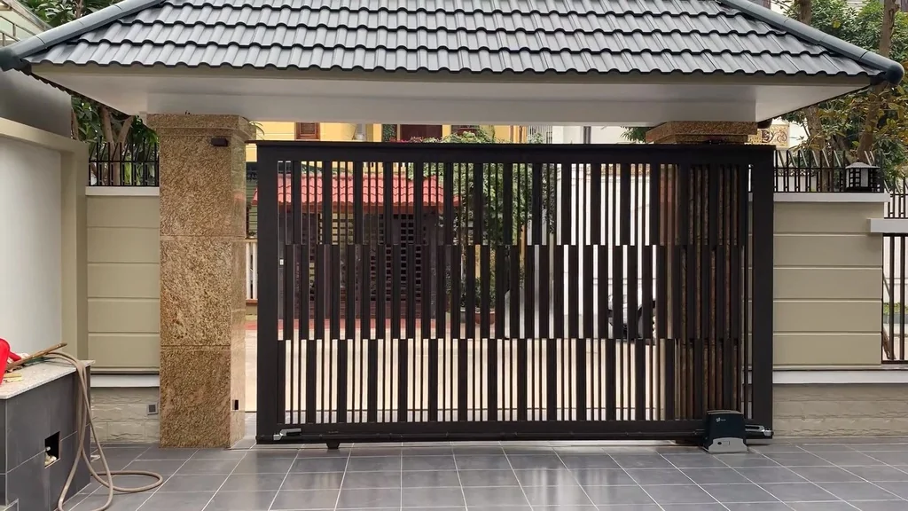 Cổng tự động bị kẹt hoặc bị xô lệch