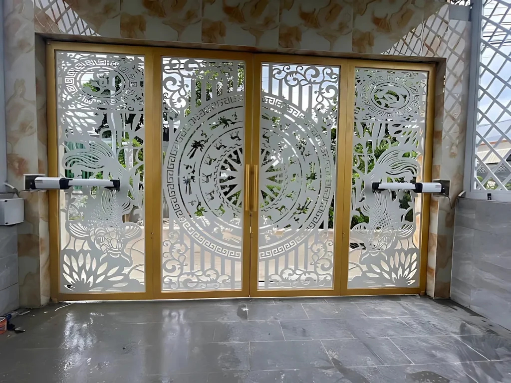 Duy trì vệ sinh môi trường xung quanh cổng