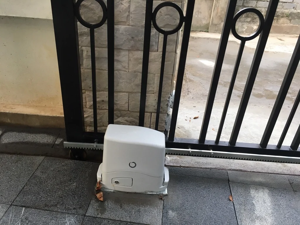 Cổng tự động trượt - Tiết kiệm không gian đóng mở