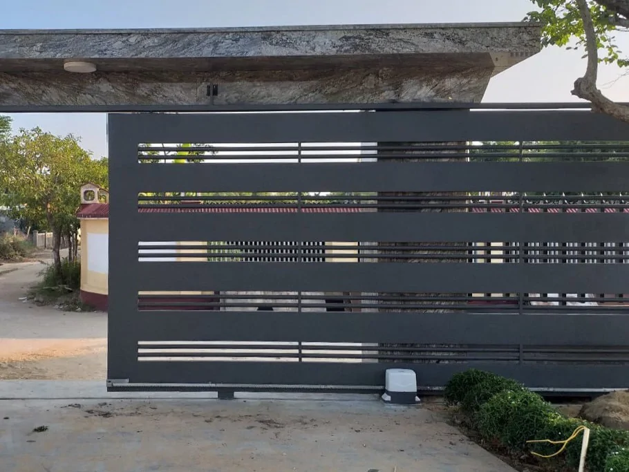 Cổng tự động bị kẹt khi đóng hoặc mở cửa