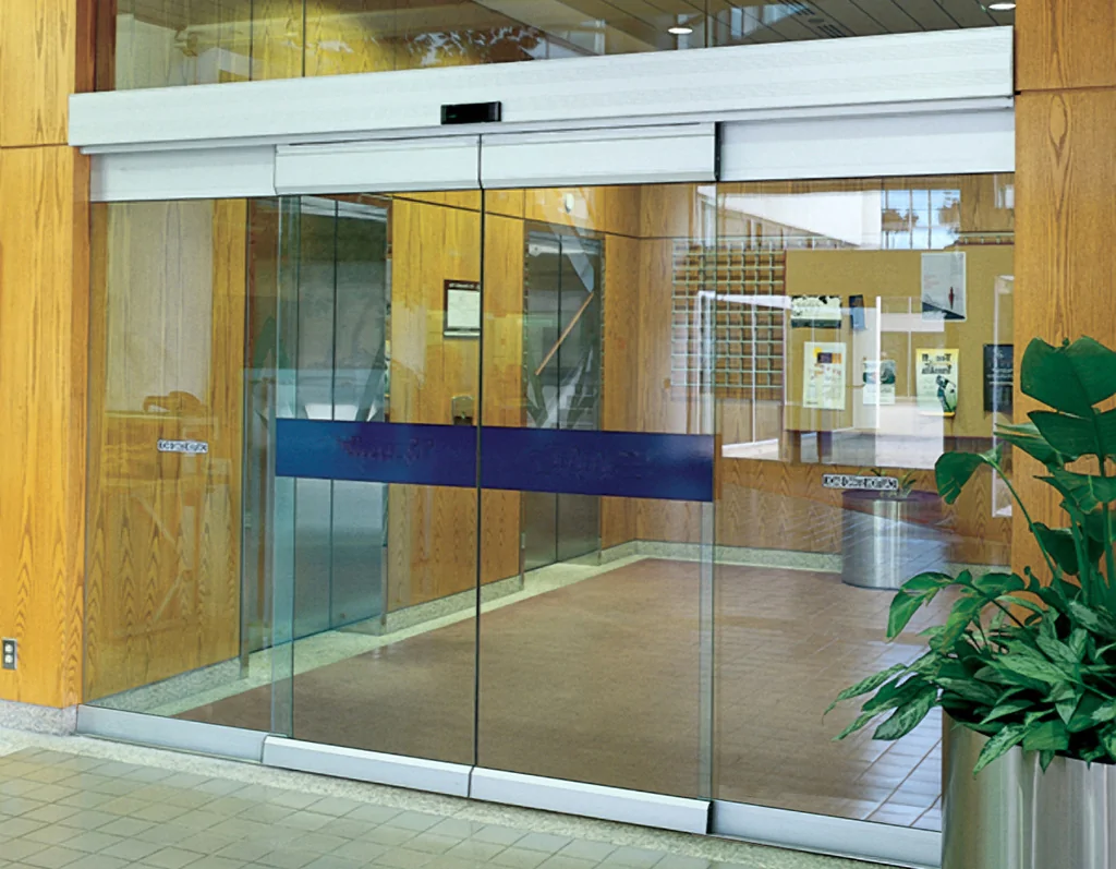 Cửa tự động trượt bị mất kiểm soát đóng mở