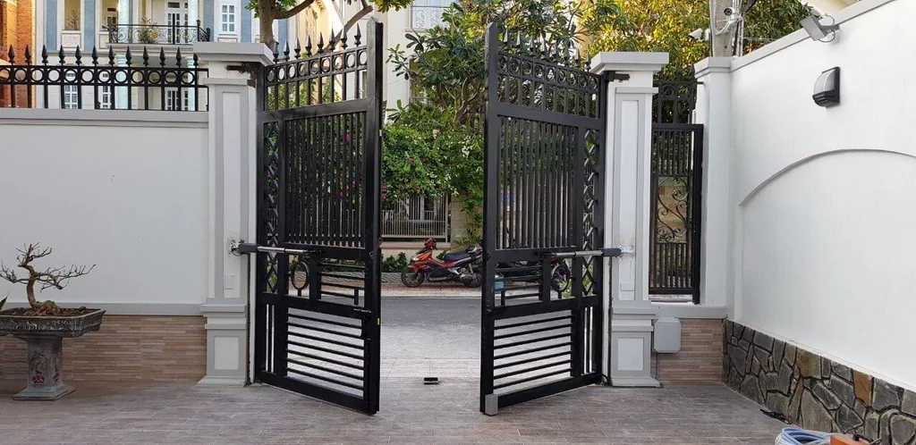 Cổng tự động đóng hoặc mở không kiểm soát
