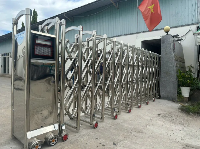 Ưu điểm khi lắp cổng xếp tự động cho doanh nghiệp